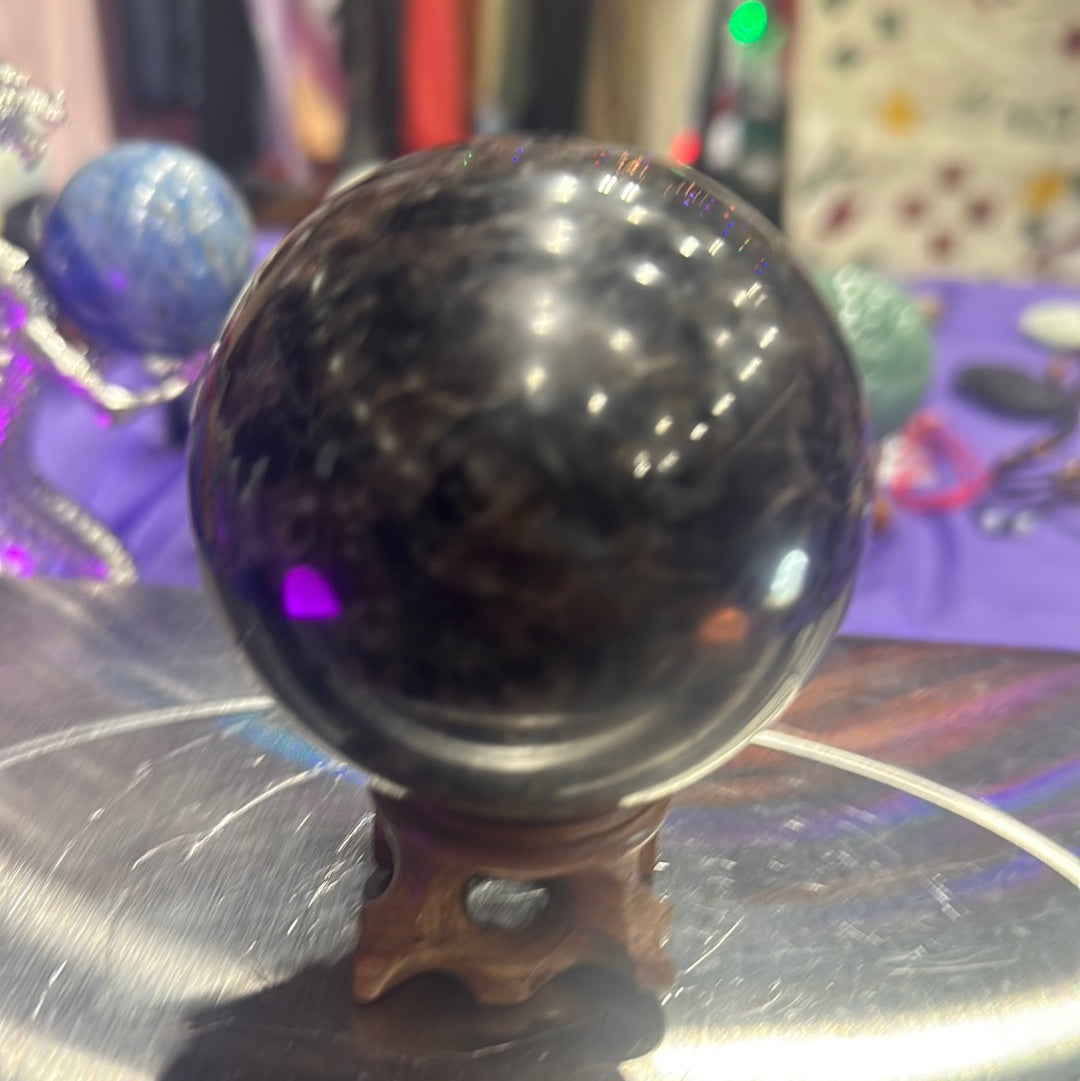 Garnet sphere