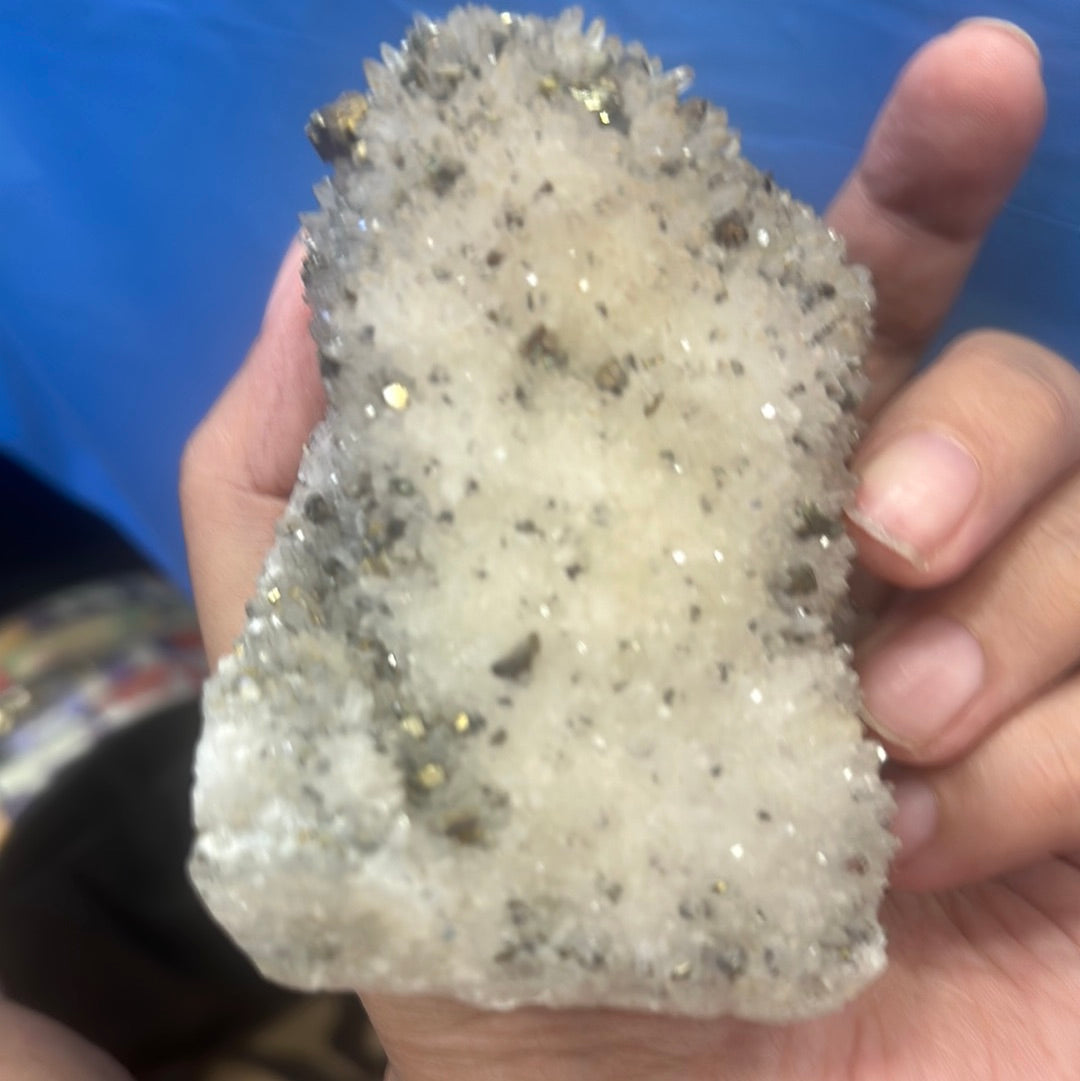 Quartz with pyrite