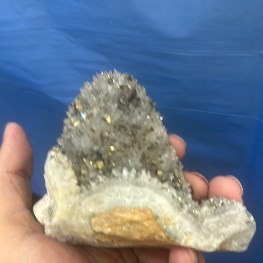 Quartz with pyrite